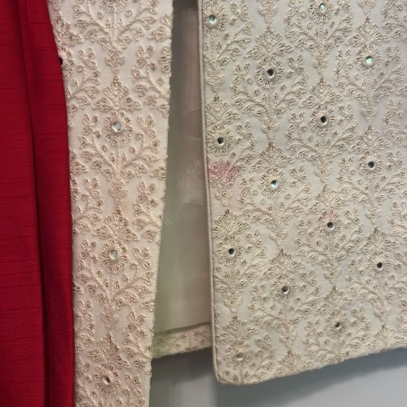 Off white Sherwani for sale with pagri (hat) included for free - Picture 5 of 9